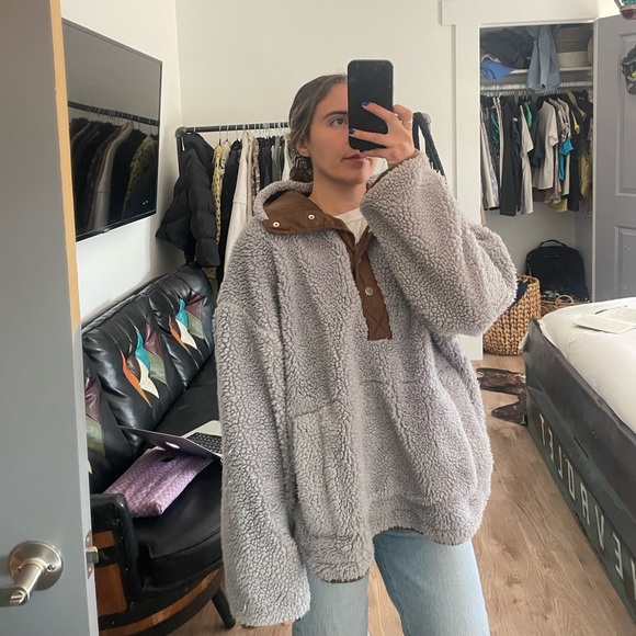 Free People Movement jacket/sweatshirt! - Picture 4 of 4